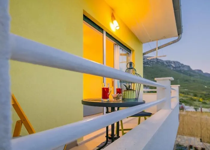 شقة House Sandra With Private Heated Pool And Jacuzzi Kaštela