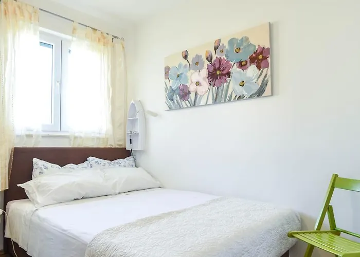 شقة House Sandra With Private Heated Pool And Jacuzzi Kaštela