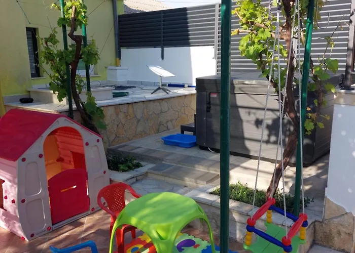 شقة House Sandra With Private Heated Pool And Jacuzzi