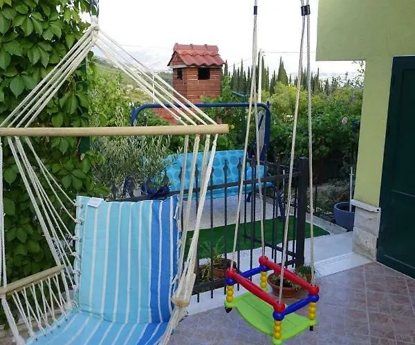 House Sandra With Private Heated Pool And Jacuzzi *