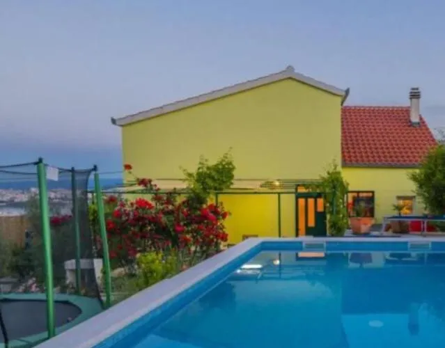 House Sandra With Private Heated Pool And Jacuzzi * Kaštela