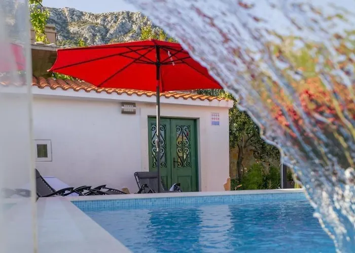 House Sandra With Private Heated Pool And Jacuzzi *