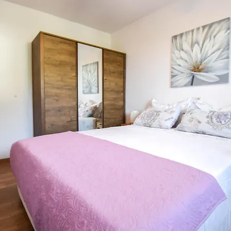 Daire House Sandra With Private Heated Pool And Jacuzzi