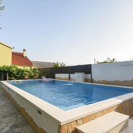 Private Heated Pool And Jacuzzi #house Sandra Kastela